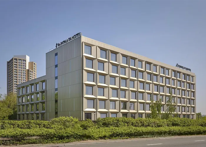 Hotel Park Plaza London, Park Royal